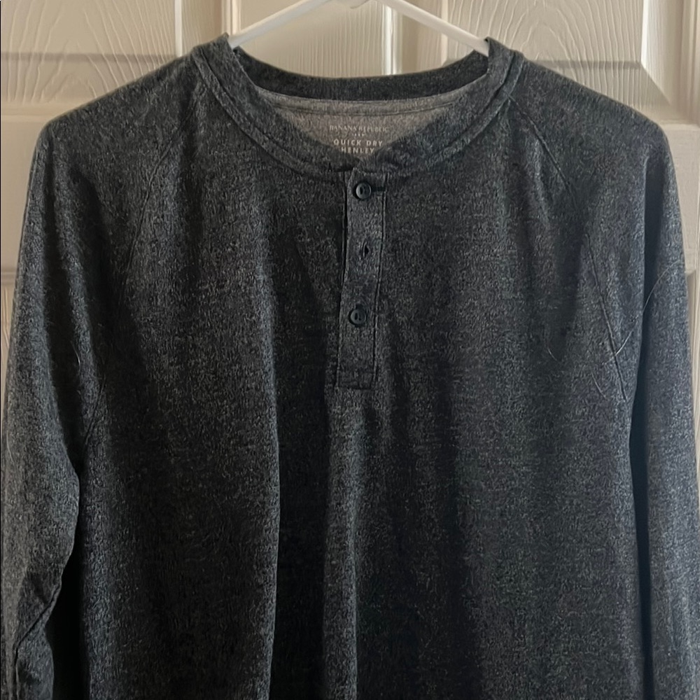 Banana Republic Gray Long Sleeve Tee